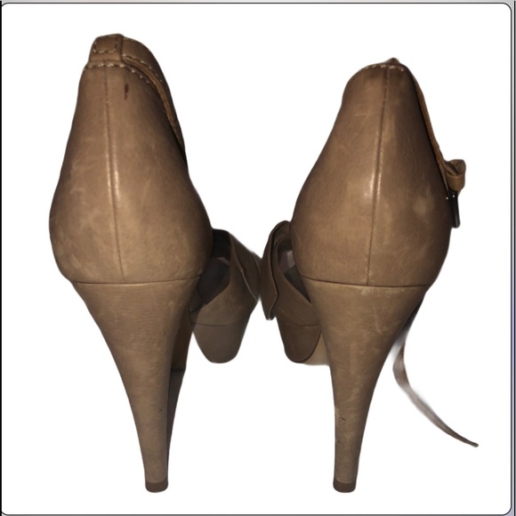 Zara Nude 3.5” Heels with Bow Sz 9.5 (40) - Picture 4 of 7